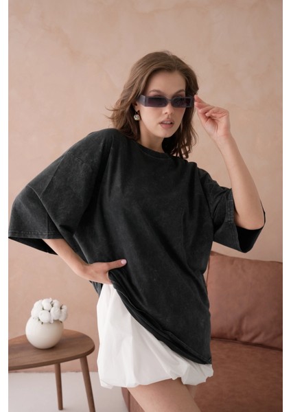 Taş Işlemeli Salaş Basic T-Shirt modelleri