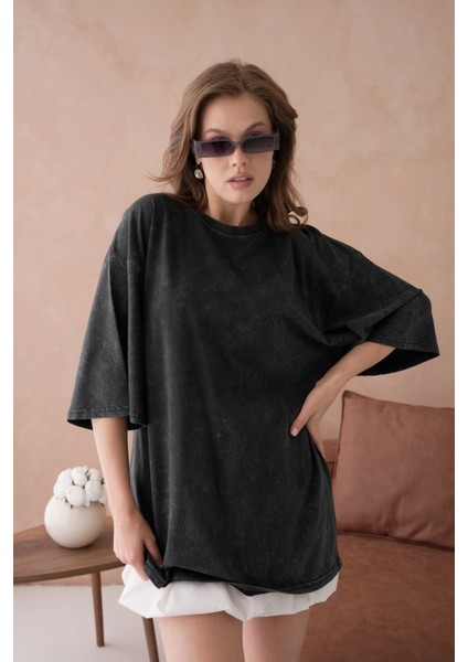 Taş Işlemeli Salaş Basic T-Shirt indirimleri
