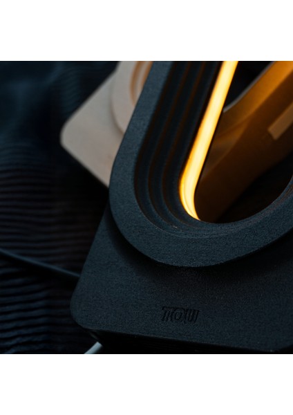 Modern Estetik LED Masa Lambası, Ahşap Katkılı Lamba, Ofis, Salon, Mutfak LED Masa Lambası, Modern Lamba, Siyah Lamba indirimleri