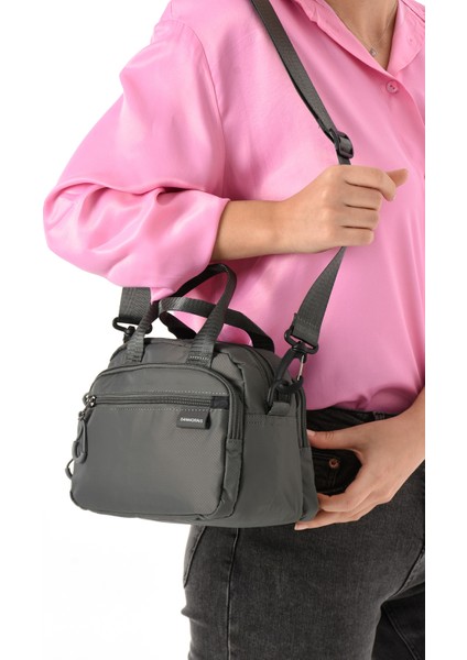 Kadın Suya Dayanıklı Paraşüt Kumaş 4 Gözlü Çapraz Askılı Oval El ve Omuz Çantası fırsatları