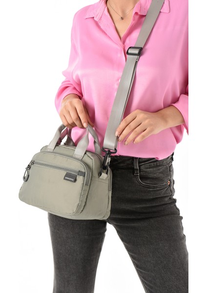 Kadın Suya Dayanıklı Paraşüt Kumaş 4 Gözlü Çapraz Askılı Oval El ve Omuz Çantası fiyatları