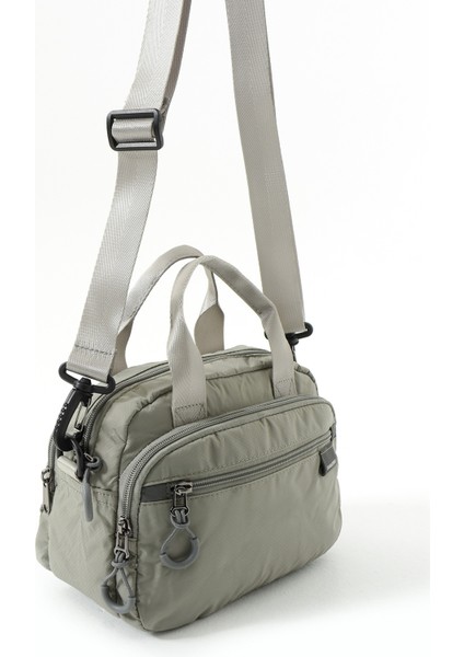 Kadın Suya Dayanıklı Paraşüt Kumaş 4 Gözlü Çapraz Askılı Oval El ve Omuz Çantası indirimleri