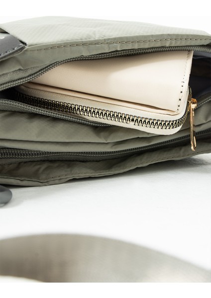 Kadın 4 Bölmeli Paraşüt Kumaş Ayarlanabilir Çapraz Askılı Çanta