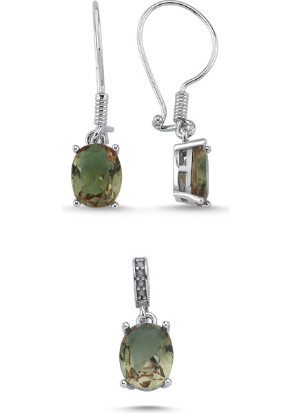 Özel Kutu ve Gümüş Bezi Ile 8X10MM Oval Sultanit Zirkon Tektaş Set