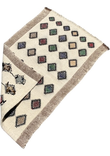 El Dokuması Küçük Kilim 70 x 110 Baklava Desenli Kilim fırsatları