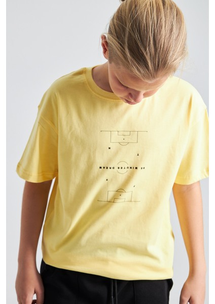 Futbol Sahası Desenli %100 Pamuk Erkek Oversize Tişört fiyatları