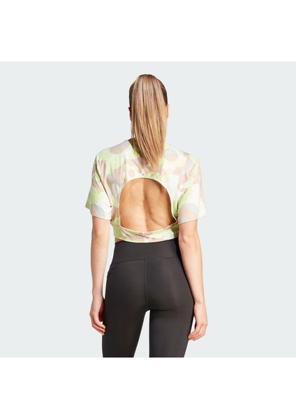 Train Essentials Aop Floral Print Crop Tişört fiyatları