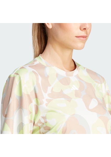Train Essentials Aop Floral Print Crop Tişört fırsatları