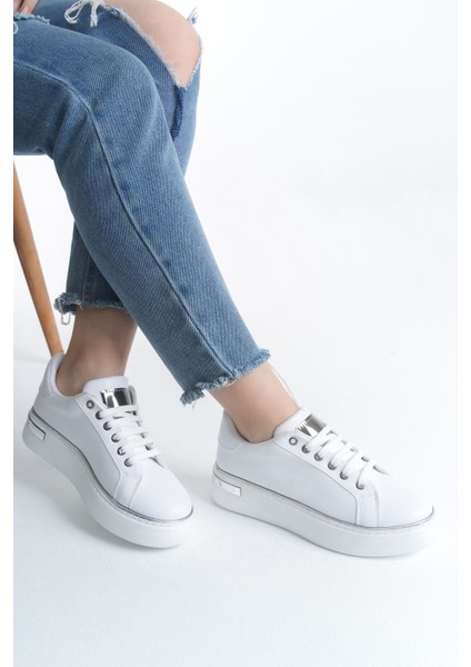 Mına Bağcıklı Ortopedik Taban Kadın Sneaker Spor Ayakkabı - Beyaz/gümüş