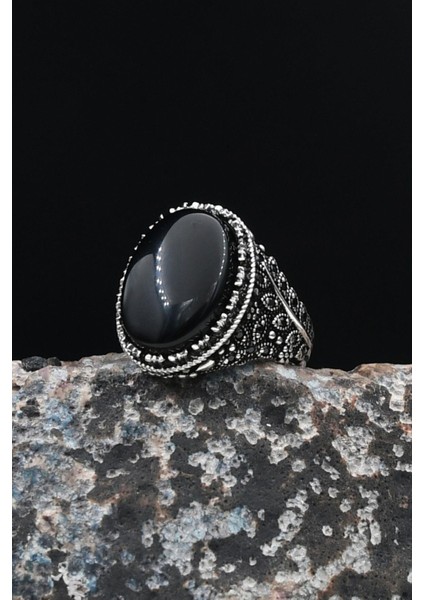 Dal Işlemeli Oniks Taşlı 925 Ayar Gümüş Erkek Yüzüğü Zirkon Taş Süslemeli 901687 fiyatları