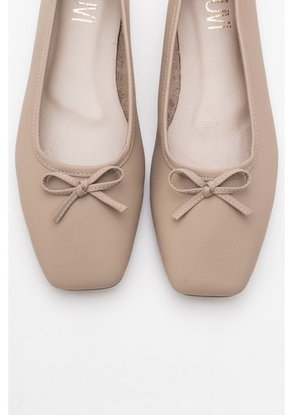 Sosa Bej Cilt Hakiki Deri Küt Burunlu Fiyonklu Kadın Babet Ayakkabı fiyatları