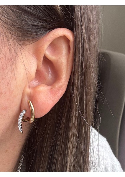 Çift Renkli Taşlı Çubuk Küpe fırsatları