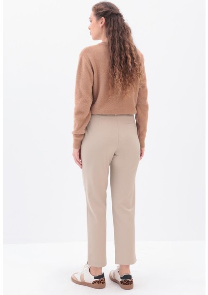 Paçası Yırtmaçlı Havuç Pantolon 25DB77114AL0 fırsatları