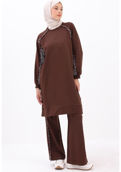 Tüvit Garni Detaylı Pantolon Takım 25OB30066AL0 modelleri