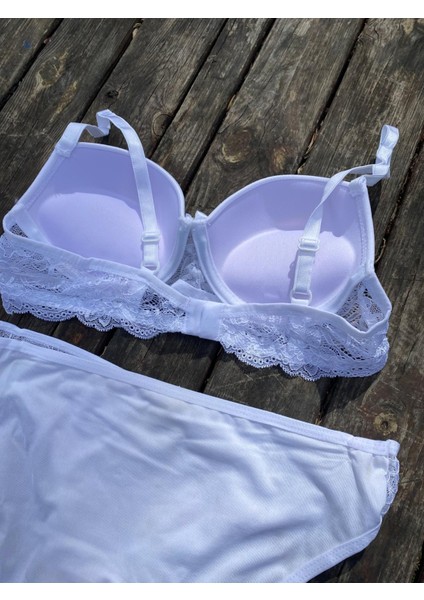 Beyaz Düz Dantelli Sütyen Takımı fırsatları