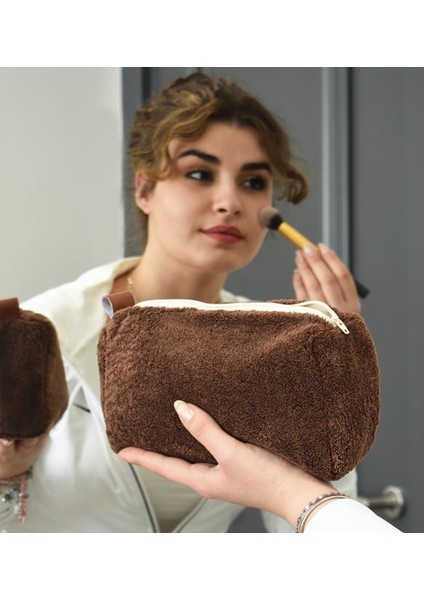 Pababo Fermuarlı Peluş Makyaj Çantası (Kısa Tüylü) – Kadınlar Için En Yeni Makyaj Çantası Modelleri