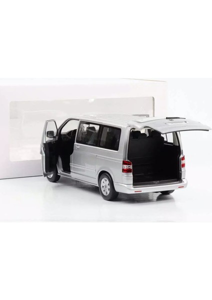1:18 Norev 2003 Volkswagen T5 Multivan Silver
