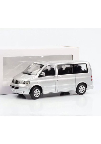 1:18 Norev 2003 Volkswagen T5 Multivan Silver