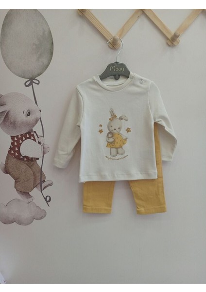 Biyeli Trençkotlu Kız Bebek Takımı