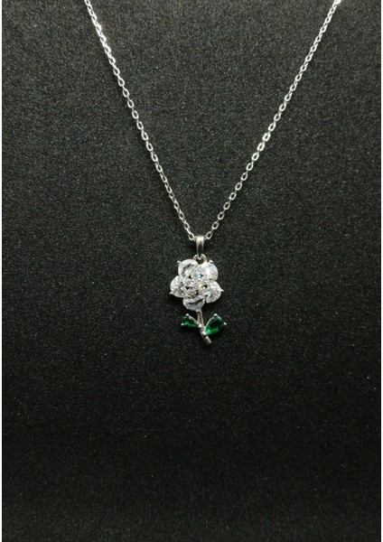 Beyaz Taşlı Çiçek ve Yeşil Taşlı Yaprak Detaylı Kolye - Zarif Gümüş Takı