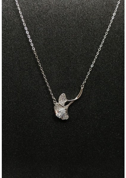 Taşlı Gümüş Hatmigül Çiçeği Kolye - Şık ve Zarif Tasarım