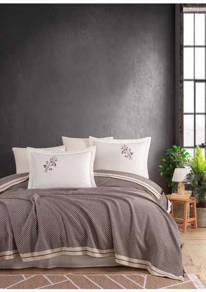 Newhome Damalı El Nakışlı Pamuk Pike Takımı Kahve