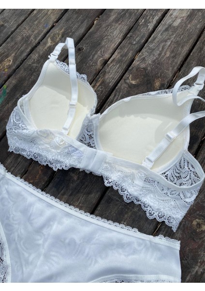 Beyaz Dantel Model Destekli Takım fiyatları