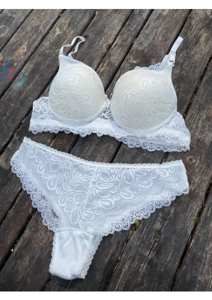 Beyaz Dantel Model Destekli Takım indirimleri