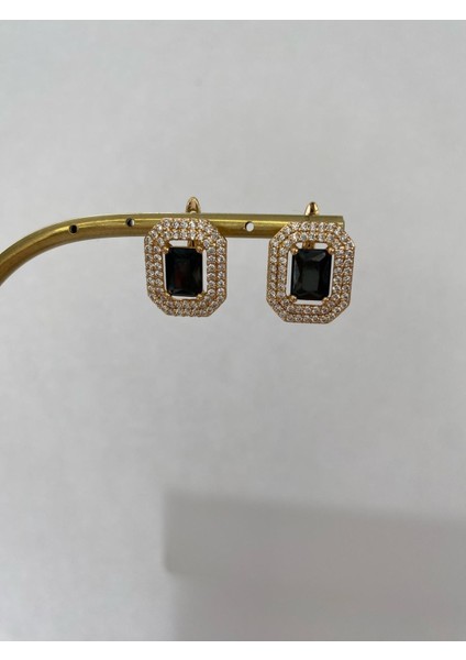 Dikdörtgen Siyah Taşlı Rose Küpe