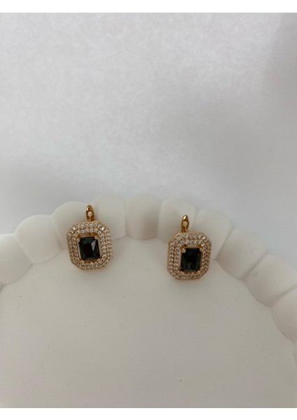 Dikdörtgen Siyah Taşlı Rose Küpe modelleri