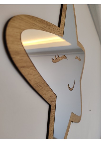 Yıldız Figürlü Çocuk Odası Dekoratif Pleksi Ayna Gülen Yıldız (35 x 35 cm Mdf Üzeri Gümüş Büyük Boy) fırsatları