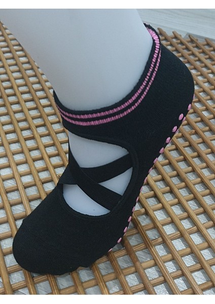 Neon Baskılı Plates ve Yoga 4' Lü Kadın Çorabı modelleri