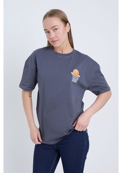 Kadın Oversize Relaxed Basketball Baskılı Antrasit Renk T-Shirt