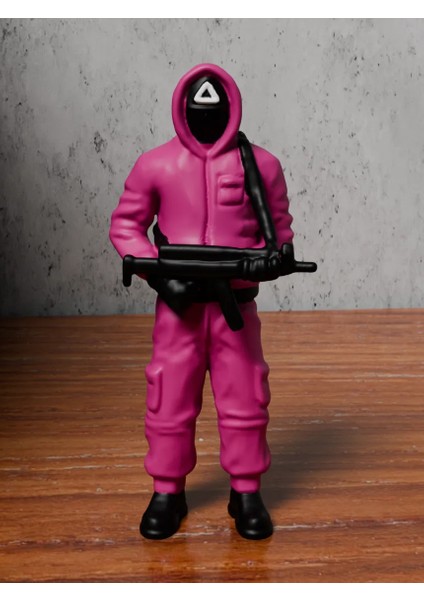 Squid Game Asker Figür Oyuncak 20 cm