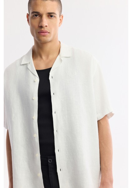 Erkek Beyaz Oversize Fit Apaj Yaka %100 Keten Kısa Kol Rahat Kesim Gömlek A51y2209 fiyatları