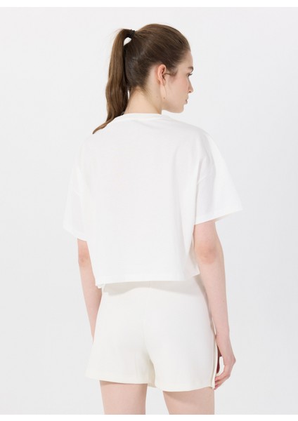 D5SL-TST3641 Kırık Beyaz Bisiklet Yaka Crop Baskılı Kadın T-Shirt indirimleri