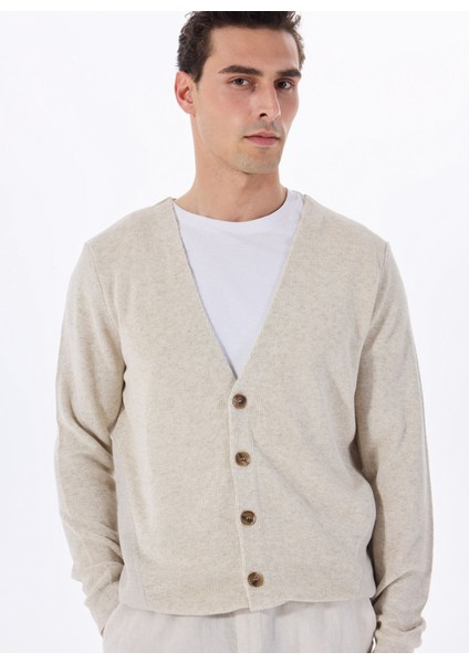 Bej Erkek V Yaka Regular Fit Jakarlı Keten Karışımlı Hırka FC5SM-HRK 2758