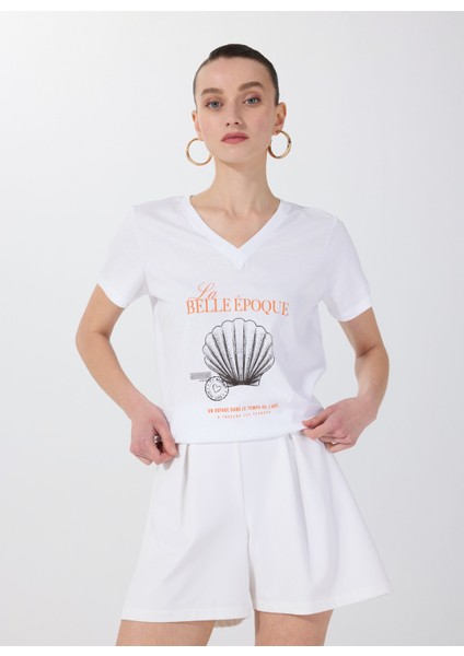 V Yaka Baskılı Beyaz Kadın T-Shirt F5SL-TST0464
