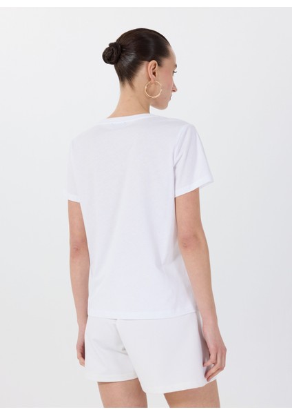 V Yaka Baskılı Beyaz Kadın T-Shirt F5SL-TST0464 fırsatları