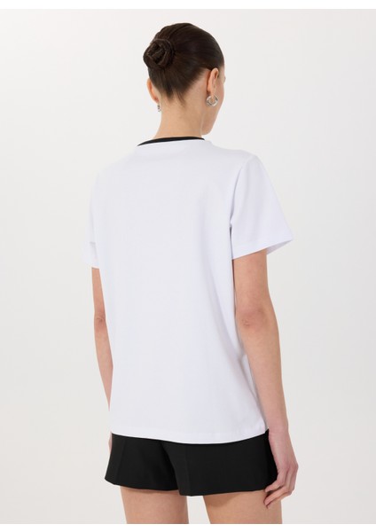 Bisiklet Yaka Nakışlı Beyaz - Siyah Kadın T-Shirt M5SL-TST1849 fiyatları