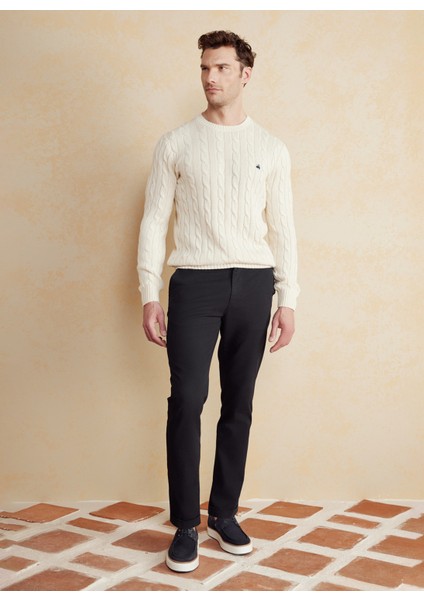 Bisiklet Yaka Standart Saç Örgü Desenli Kırık Beyaz Erkek Kazak BBSS25MKL021