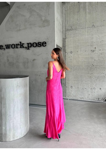 Pembe Jakarlı Asimetrik Saten Elbise modelleri