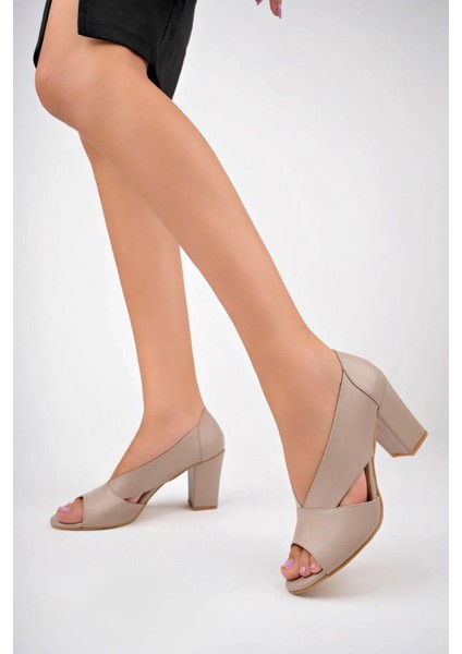 Tarçın Hakiki Deri Klasik Günlük Kadın Topuklu Ayakkabı TRC71-0072