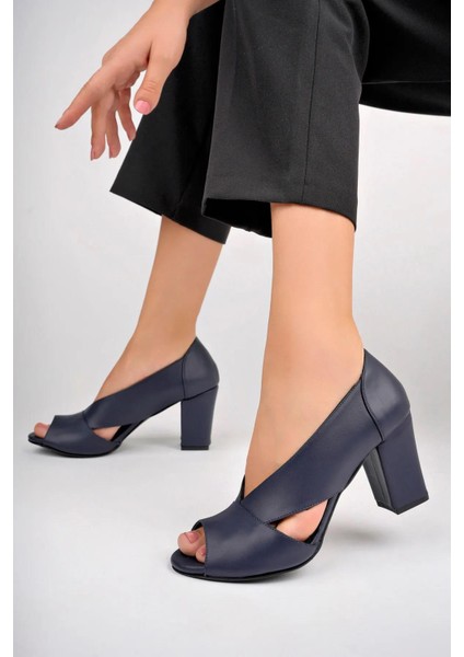 Tarçın Hakiki Deri Klasik Günlük Kadın Topuklu Ayakkabı TRC71-0072 modelleri