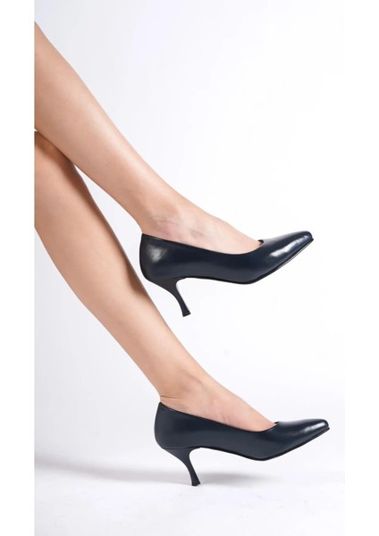 Tarçın Hakiki Deri Klasik Günlük Kadın Topuklu Ayakkabı TRC71-0224 fırsatları