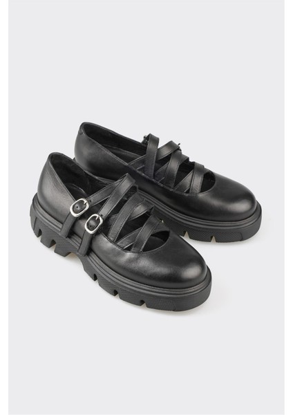 Siyah Deri Kadın Günlük Ayakkabı fiyatları