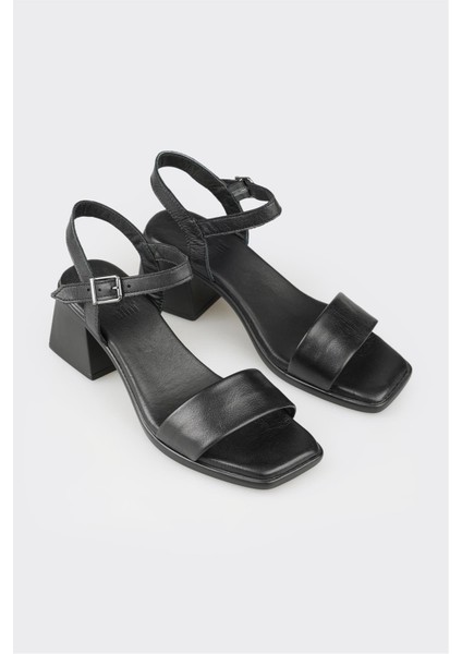 Siyah Deri Kadın Topuklu Sandalet fiyatları