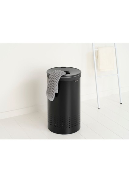Matt Black Plastik Kapaklı Çamaşır Sepeti 60L fırsatları