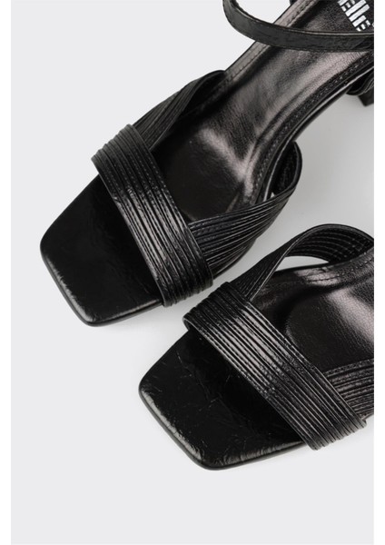Siyah Kadın Topuklu Sandalet fırsatları