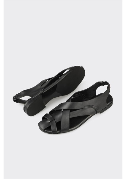 Siyah Deri Kadın Günlük Ayakkabı modelleri